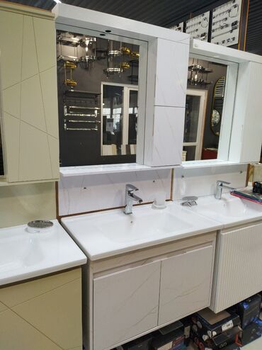 Qapılar və aksessuarlar: Müasir hamam mebeli dəsti – lavabo, alt dolab və üst güzgü dolabı -