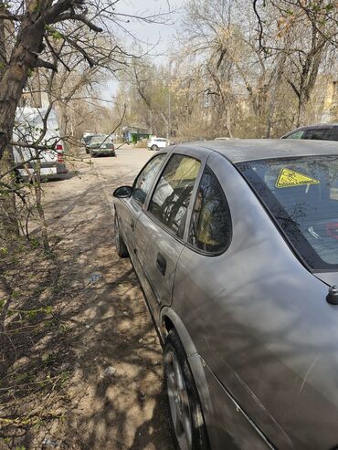 опель земфира: Opel Vectra: 1997 г., 1.8 л, Автомат, Электромобиль, Седан