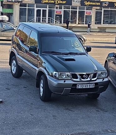 Motonəqliyyat: Nissan Terrano II: 3 l | 2003 il Ofrouder/SUV