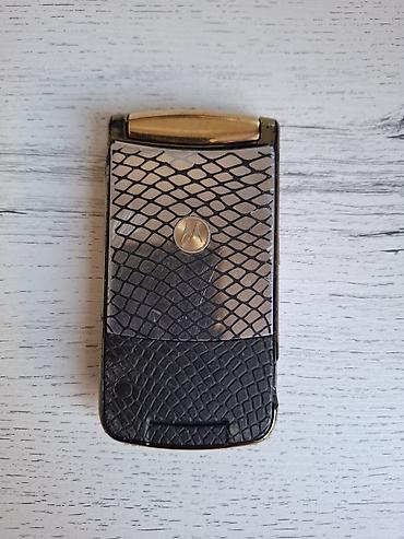 ucuz hesap: Motorola Razr2 V8, rəng - Qara, Düyməli — 2