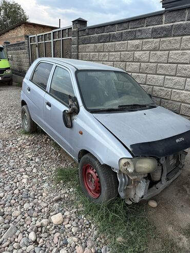 продаю авто в аварийном состоянии: Suzuki Alto: 2002 г., 1.1 л, Механика, Бензин, Хэтчбэк