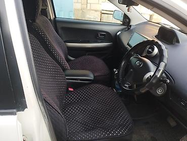 Другие автомобили: Компактный хэтчбек белого цвета. Тойота Ист 1.5 об мотор коробка — 11