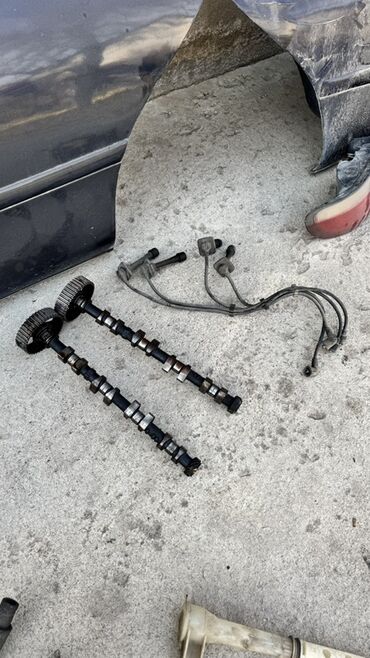 Другие детали кузова: Разбор Mazda 626 GE (седан/хэтчбек, 1996 г). В наличии оригинальные — 7