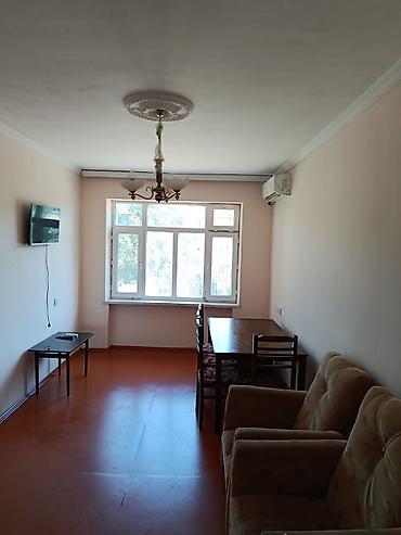 evler bine: Bakı, 2 otaqlı, Köhnə tikili, m. Xalqlar Dostluğu, 30 kv. m — 1