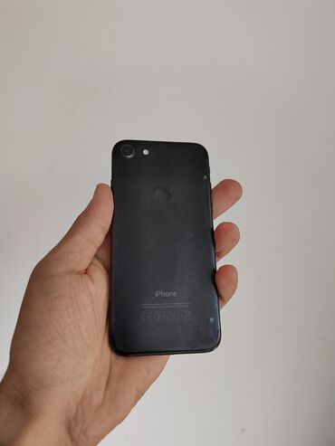 Apple iPhone: IPhone 7, 32 ГБ, Черный, Отпечаток пальца