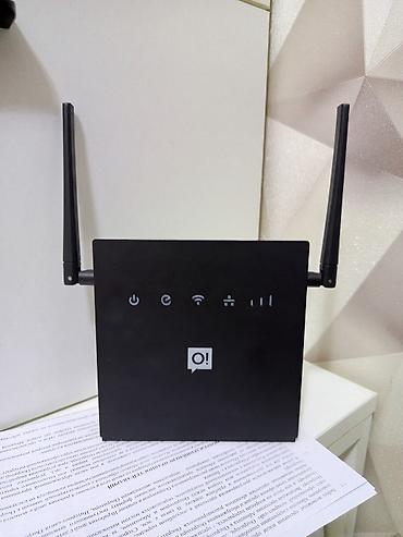 4G/3G Wi‑Fi роутер с внешними антеннами - Черный настольный корпус с