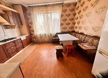 Долгосрочная аренда домов: 300 м², 7 комнат — 6