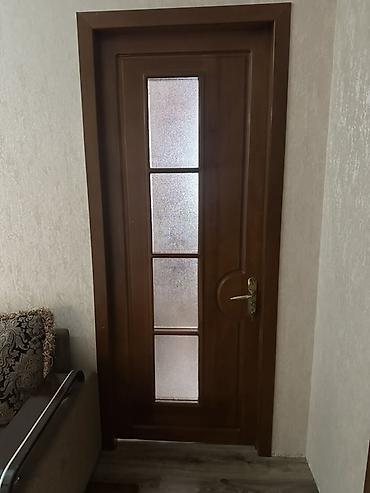 Taxta otaq qapısı Təmiz fıstıq qapılar əla vəziyyətdədir. Real