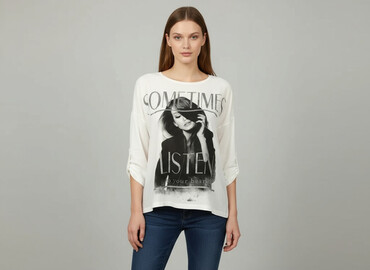 t shirty z piórami: Жіноча блуза, розмір S