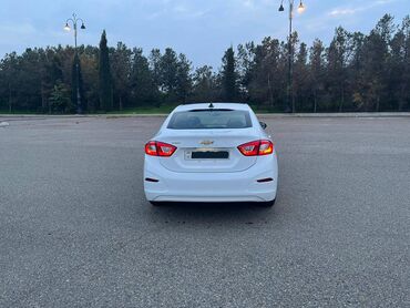Chevrolet: Chevrolet Cruze: 1.4 l | 2018 il 190500 km Sedan — 3