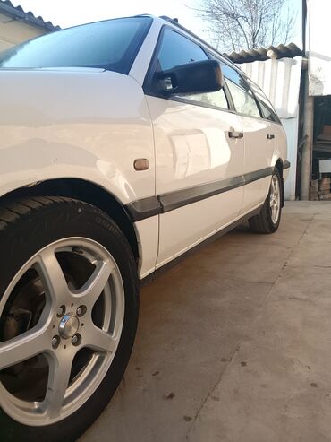 Volkswagen: Volkswagen Passat Variant: 1995 г., 0.2 л, Механика, Бензин, Универсал — 4