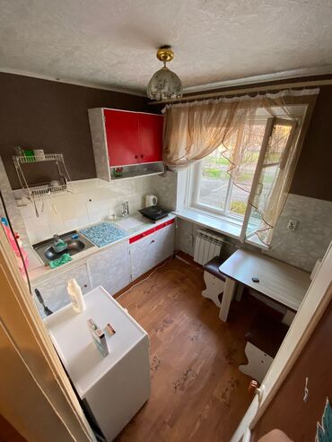 квартиры день: 2 комнаты, 43 м², Хрущевка, 1 этаж