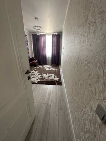 сдается частный дом: Комнатага 1 кыз алам. Подселение менен
 ком услуга