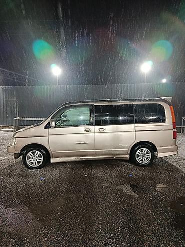 Honda: Honda Stepwgn: 2001 г., 2 л, Автомат, Минивэн — 4