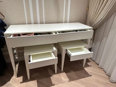 Digər mebel: Dilmasa ve stullari 125 azn satilir birlikde 1.40:50ye. unvan Park