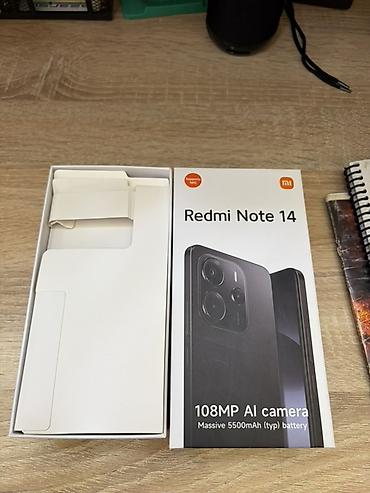 iphone 7 iphone: Smartfon – qara rəng, düz kənarlı korpus Ekranı dəyişib, qutusu var — 7