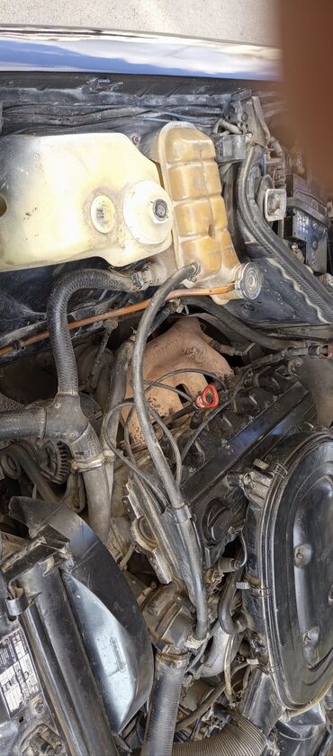 Mercedes-Benz: Mercedes-Benz 190 (W201): 1.8 l | 1991 il Sedan — 8