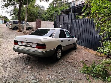 golf 3 2 0: Mercedes-Benz W124: 1989 г., 2 л, Механика, Бензин, Седан — 7