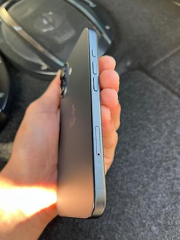 ayfon x8: IPhone 16 — 3