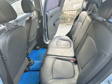 Chevrolet: Chevrolet Spark: 2015 г., 1 л, Автомат, Бензин, Хэтчбэк — 9