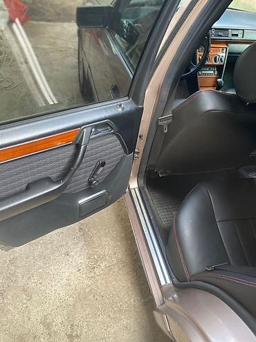 Mercedes-Benz: Mercedes-Benz W124: 1993 г., Седан — 8