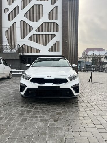 меняю дом на машину: Kia K3: 2019 г., 1.6 л, Бензин, Седан