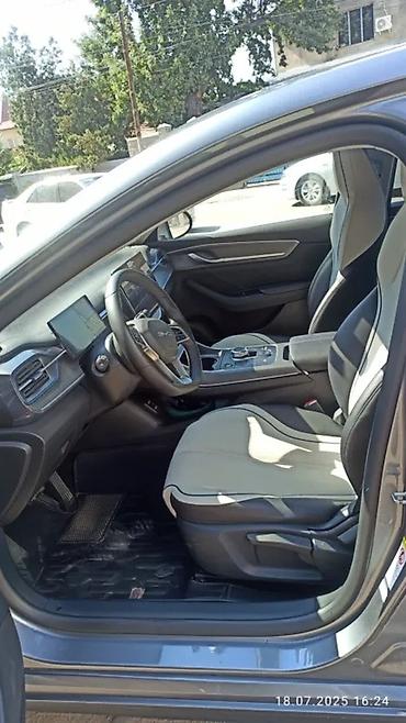 byd qin plus dm i: BYD Qin: 2025 г., Гибрид, Седан — 6
