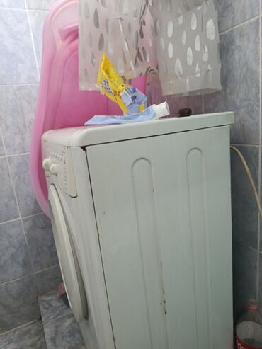стиральная машина продажа: Кир жуучу машина Indesit, Колдонулган, 5 кг чейин, Компакттуу