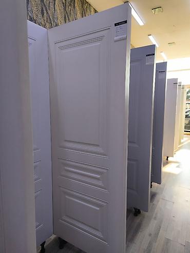 Ağ rəngdə klassik dizaynlı otaq qapıları - Material: MDF əsaslı