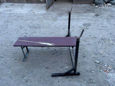 тренажёр бабочка: Продаю скамью для жима. Цена всего 3200 сом. Также есть малый