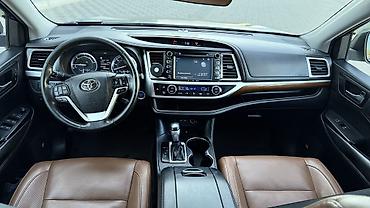 на кару: Toyota Highlander: 2019 г., 3.5 л, Автомат, Гибрид, Внедорожник — 7