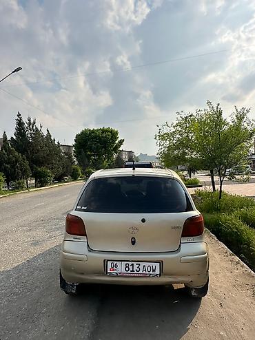 fr v: Toyota Yaris: 2003 г., 1 л, Механика, Бензин, Хэтчбэк — 3