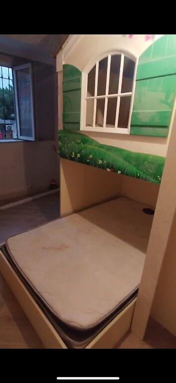 xırdalan mebel: Oğlan və qız üçün, İşlənmiş, Çarpayı, Matras ilə, Siyirməli — 4
