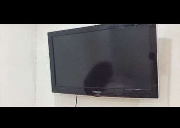 Pultlar: Televizor Samsung 82"