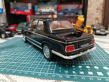 İncəsənət və kolleksiyalar: Məhsul: Kolleksiya üçün klassik avtomobil maketi – BMW 2002tii (miqyas — 4