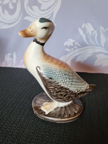 Figure: Figura, bоја - Šareno, Novo — 1