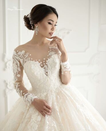 эксклюзивное свадебное платье ручной работы: Продаю шикарное свадебное платье