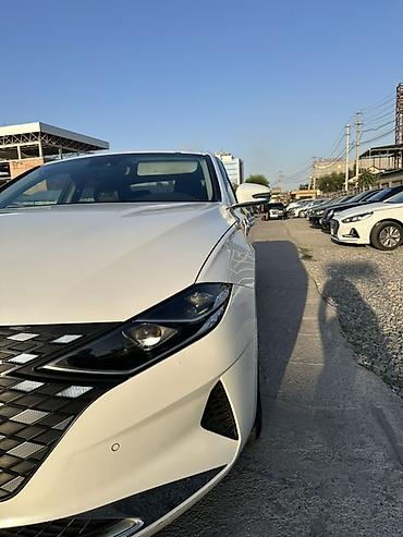 grander: Hyundai Grandeur: 2021 г., Седан — 4