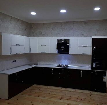 Sifarişlə mətbəx mebeli: Sifarişlə mətbəx dəsti, Özü çəkən petlələr, Mat laminat, Kredit var, Pulsuz çatdırılma, Rayonlara çatdırılma — 13