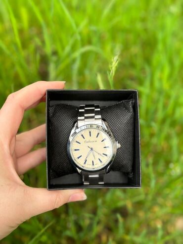 часы мужской vacheron constantin: Очень стильные мужские часы 
Есть два часы чёрные,белые