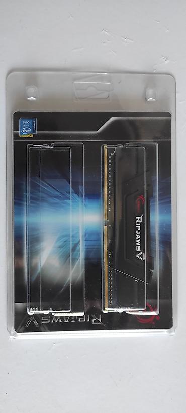 ram 8 gb ddr2: G.SKILL Ripjaws V DDR4 yaddaş - Model: F4-3200C16D-32GVK (Ripjaws V) — 2