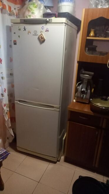 indesit soyuducu soyutmur: Холодильник Indesit