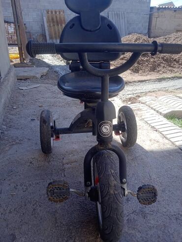 detskij velosiped ot 3 5 let: Продаётся детский велосипед на 4 -5 лет. колеса из плотного силикона