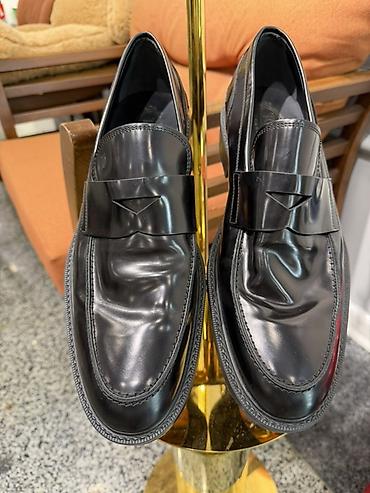 Ayaqqabılar: Tod’s kişi loaferləri – qara, klassik penny-loafer dizaynı — 1