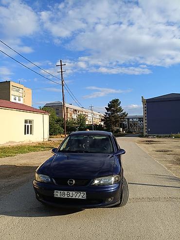 Opel: Opel Vectra: 2 l | Sedan — 5