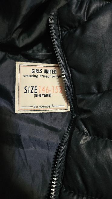 Jakne, kaputi i prsluci: Teget prsluk za devojčice uzrasta od 146-152 cm. Bez mane, lagan — 3