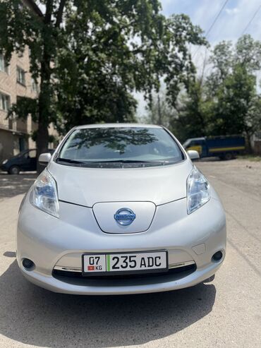 купить бу электромобиль из китая: Nissan Leaf: 2011 г., 0.1 л, Автоматические, Электромобиль, Седан