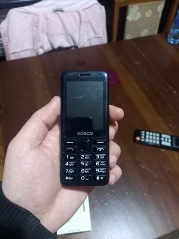 бампер на телефон флай: ODSUN düyməli mobil telefon - Korpus: Kompakt, qara rəng, arxa