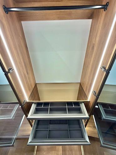 Продажа квартир: 4 комнаты, 155 м² — 18