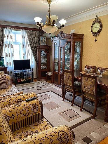 susə dolab: Qonaq otağı üçün klassik dəst – tam komplekt - Yumşaq mebel: 3 — 2